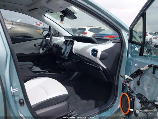 JTDKARFU3H3048641 Toyota Prius Four