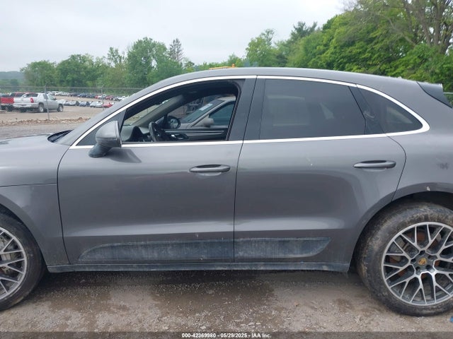 Porsche Macan 2015 WP1AB2A54FLB62837 Image 15