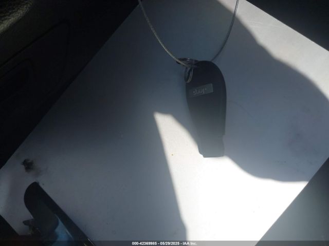 1C4PJMAB9FW520075 Jeep Cherokee Sport