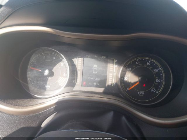 1C4PJMAB9FW520075 Jeep Cherokee Sport