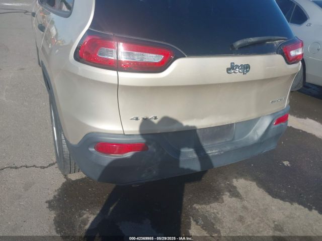 1C4PJMAB9FW520075 Jeep Cherokee Sport