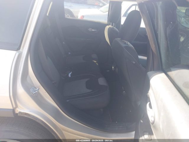 1C4PJMAB9FW520075 Jeep Cherokee Sport