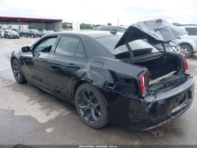 2020 CHRYSLER 300 2C3CCAAG8LH233604 Photo 2