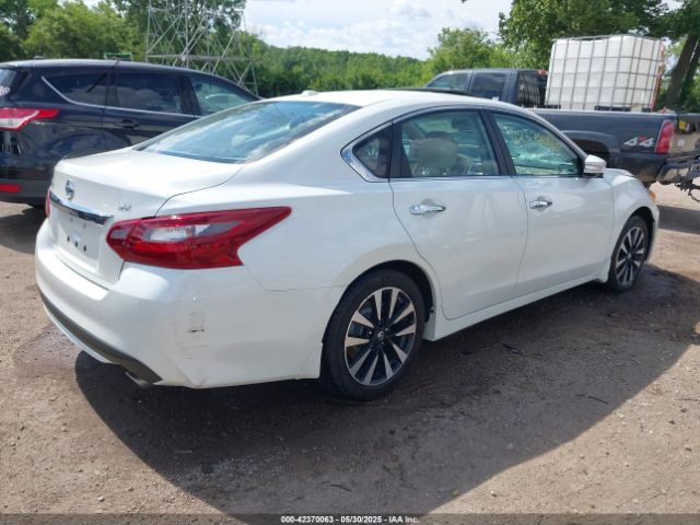 2018 NISSAN ALTIMA 1N4AL3AP8JC229931 Photo 3