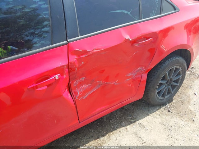 1G1PA5SG3E7474065 Chevrolet Cruze Ls Auto