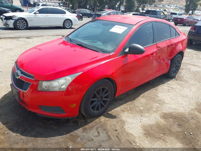 1G1PA5SG3E7474065 Chevrolet Cruze Ls Auto