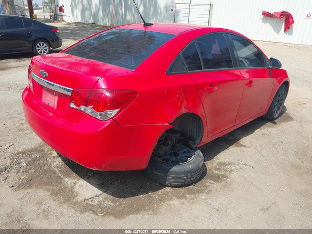 1G1PA5SG3E7474065 Chevrolet Cruze Ls Auto