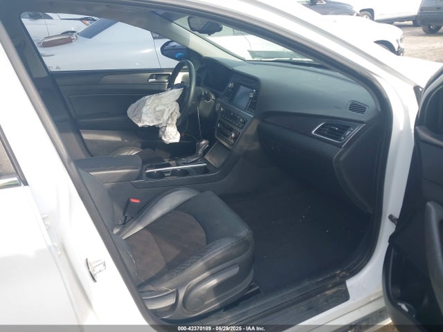 Hyundai 2017 2017 5NPE34AF5HH442889 Image 5
