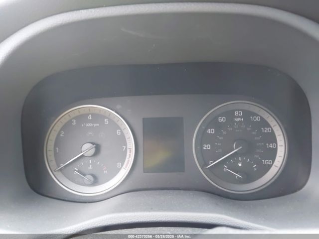 KM8J2CA49JU710375 Hyundai TUCSON SE