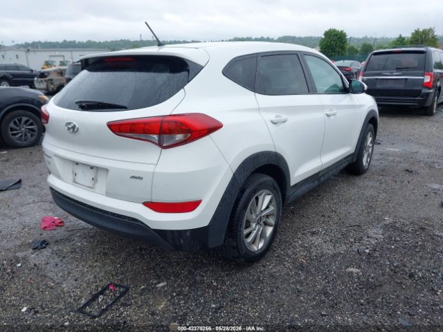 KM8J2CA49JU710375 Hyundai TUCSON SE
