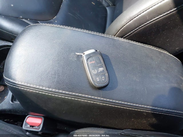 42370283 :رقم المزاد ، 1C4PJMDX8JD522198 vin ، 2018 Jeep Cherokee Limited 4x4 مزاد بيع