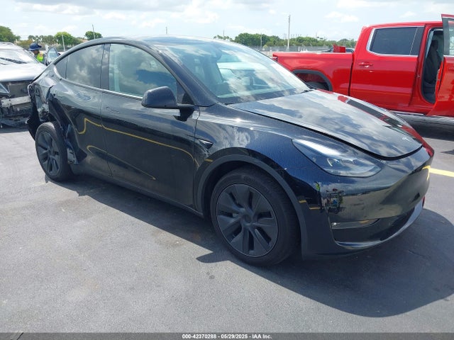 2025 TESLA MODEL Y 7SAYGAEE1SF285937 Photo 0