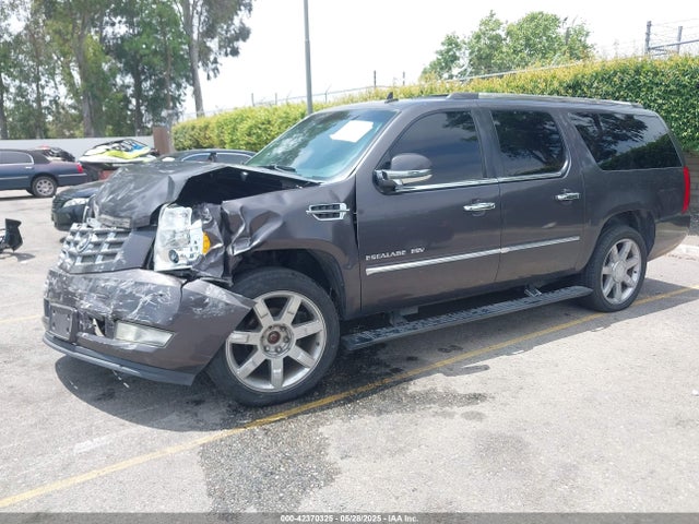 2011 CADILLAC ESCALADE ESV 1GYS4JEF2BR149146 Photo 1