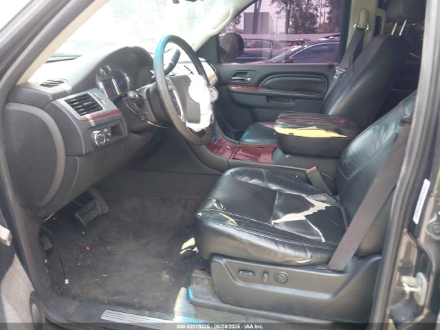 2011 CADILLAC ESCALADE ESV 1GYS4JEF2BR149146 Photo 4