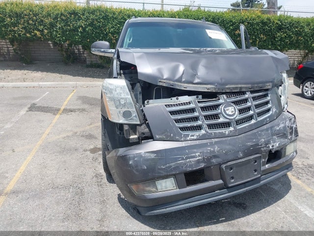 2011 CADILLAC ESCALADE ESV 1GYS4JEF2BR149146 Photo 5