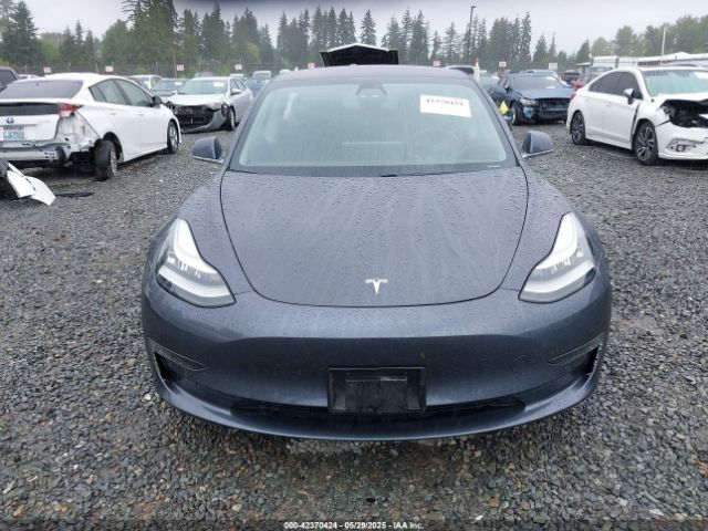 5YJ3E1EBXJF113942 Tesla Model 3 Long Range/performance