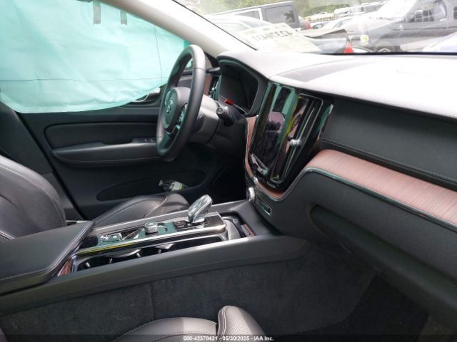 2023 VOLVO XC60 YV4062RX5P1347142 Photo 4