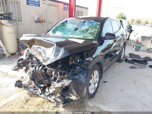 KM8J23A45MU338117 Hyundai TUCSON SE