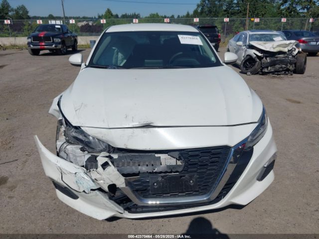 1N4BL4DW2NN312987 Nissan Altima Sv Intelligent Awd
