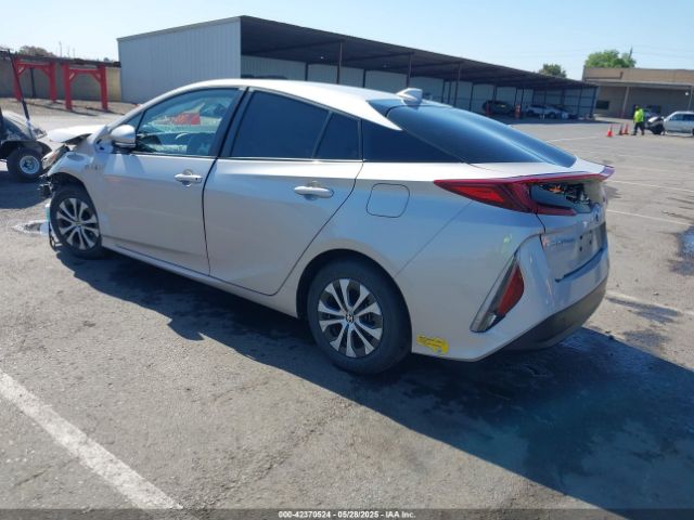 2022 TOYOTA PRIUS PRIME JTDKAMFP0N3218382 Photo 2