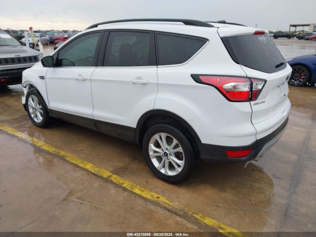 2018 FORD ESCAPE 1FMCU0GD7JUD19640 Photo 2