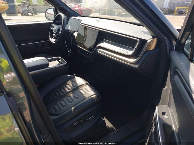 Rivian R1s 2022 7PDSGABL3NN002278 Image 22