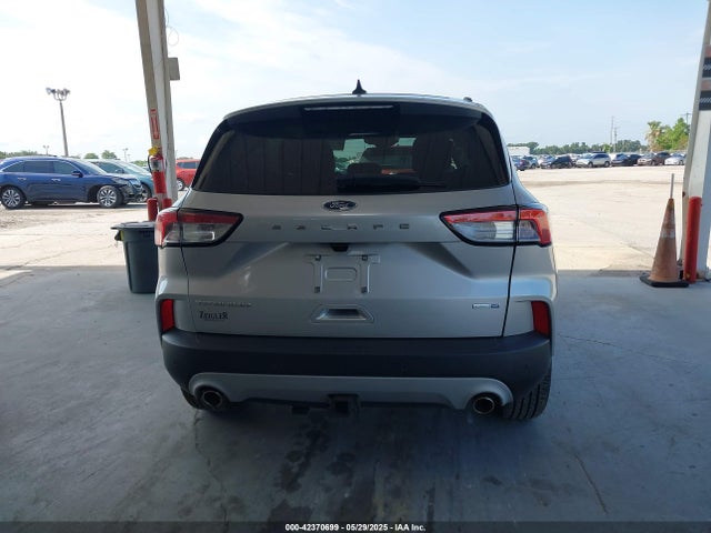 1FMCU9J92LUB28137 Ford Escape Titanium