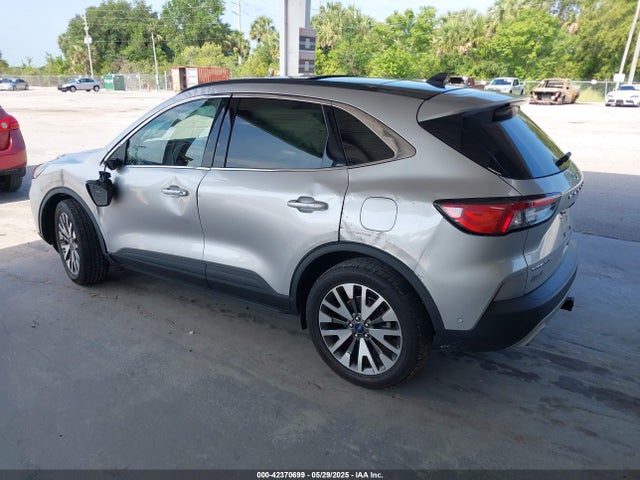 1FMCU9J92LUB28137 Ford Escape Titanium