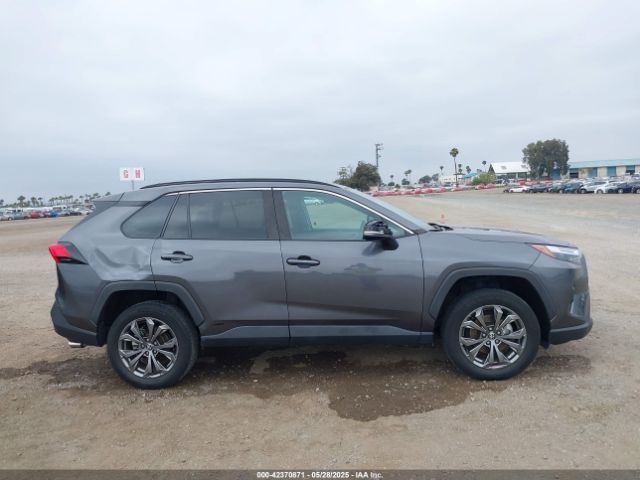 4T3B6RFV8NU081069 Toyota Rav4 Hybrid Xle Premium