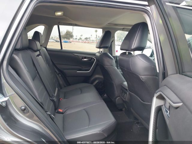 4T3B6RFV8NU081069 Toyota Rav4 Hybrid Xle Premium