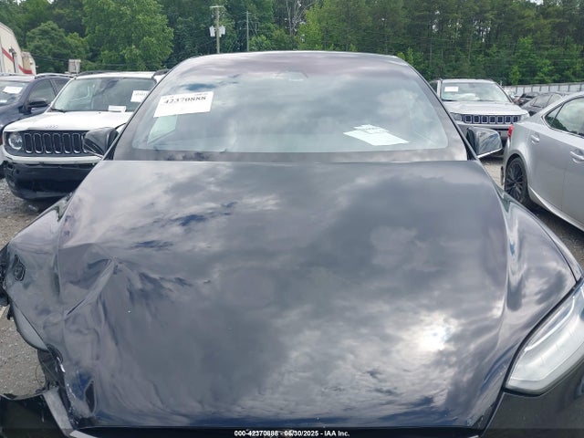 5YJXCBE25JF100156 Tesla MODEL X
