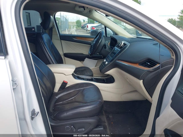 5LMTJ3DH1GUJ12829 Lincoln 2016