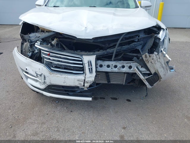 5LMTJ3DH1GUJ12829 Lincoln 2016