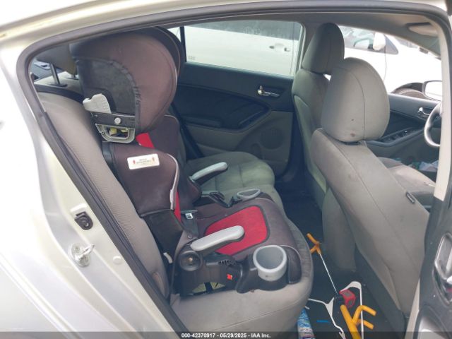 KNAFK4A65F5391542 KIA FORTE LX