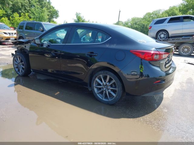 2018 MAZDA MAZDA3 3MZBN1V35JM259226 Photo 2