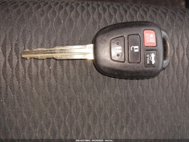 2T1BURHE8JC113915 Toyota 2zr-fe