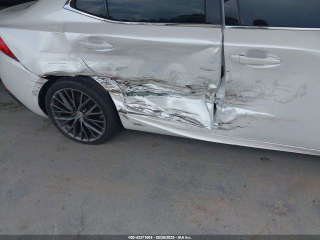 2016 LEXUS IS 200T JTHBA1D20G5002916 Photo 5