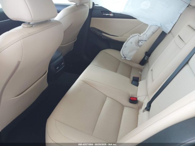 2016 LEXUS IS 200T JTHBA1D20G5002916 Photo 7