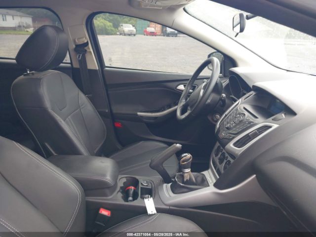 1FADP3K24EL463722 Ford FOCUS SE