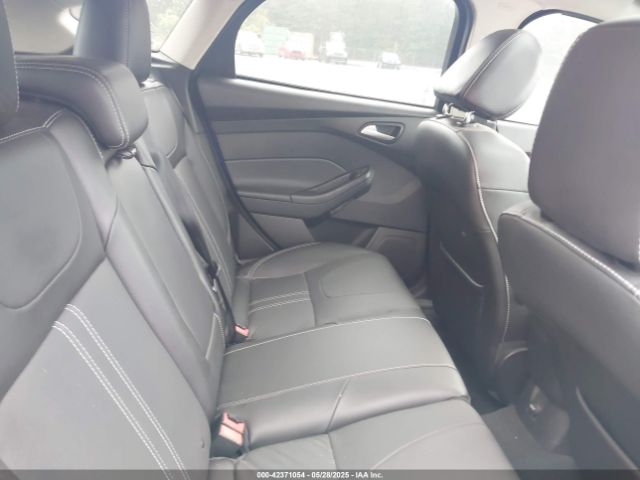 1FADP3K24EL463722 Ford FOCUS SE