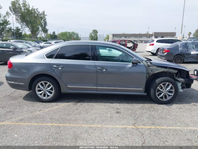 1VWAT7A36GC031403 Volkswagen Passat 1.8t S