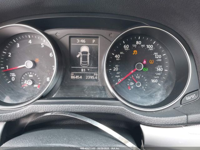 1VWAT7A36GC031403 Volkswagen Passat 1.8t S