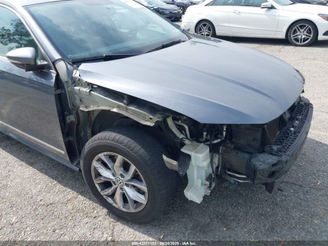 1VWAT7A36GC031403 Volkswagen Passat 1.8t S
