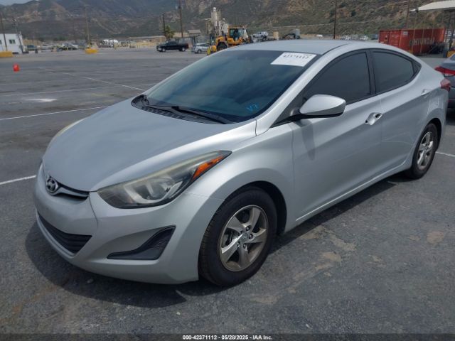 5NPDH4AE3FH570484 Hyundai ELANTRA SE