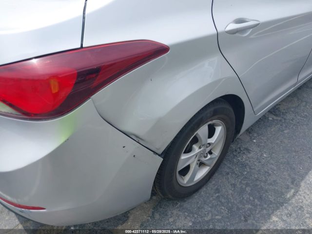5NPDH4AE3FH570484 Hyundai ELANTRA SE