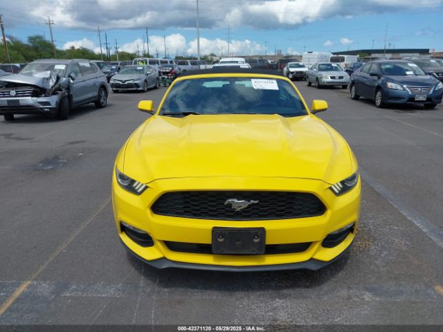 1FATP8EM5G5216142 Ford 2016
