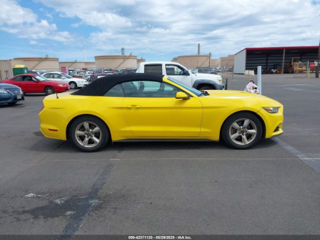 1FATP8EM5G5216142 Ford 2016