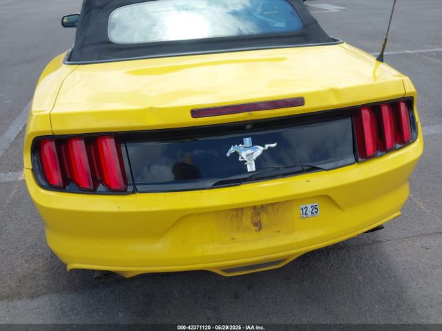 1FATP8EM5G5216142 Ford 2016