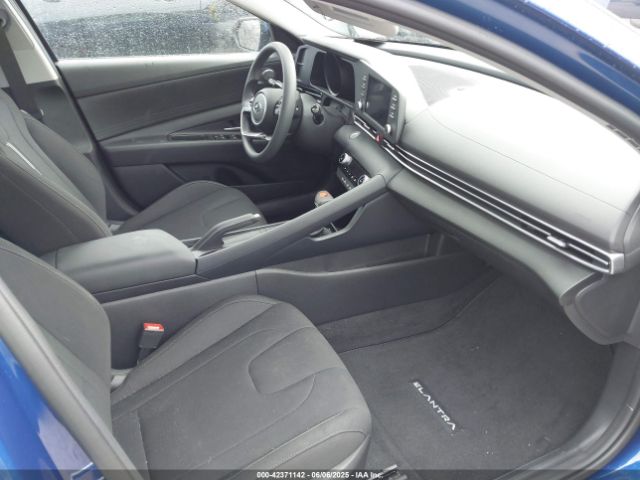 5NPLM4AG5MH037946 Hyundai ELANTRA SEL