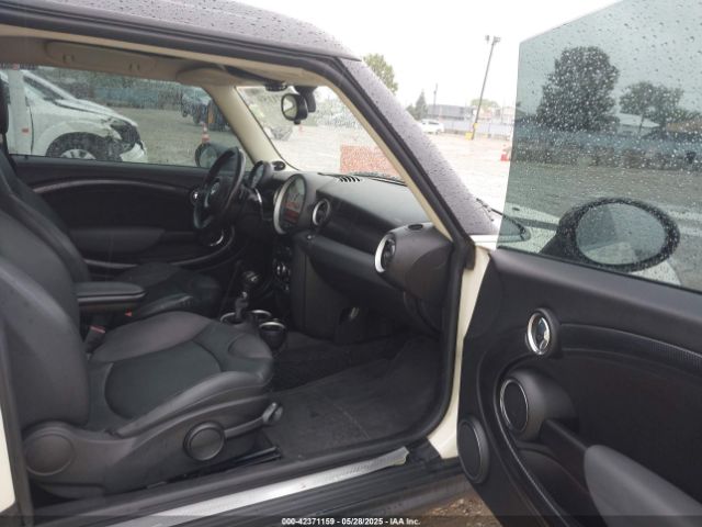2011 MINI COOPER S CLUBMAN WMWZG3C57BTY36074 Photo 4